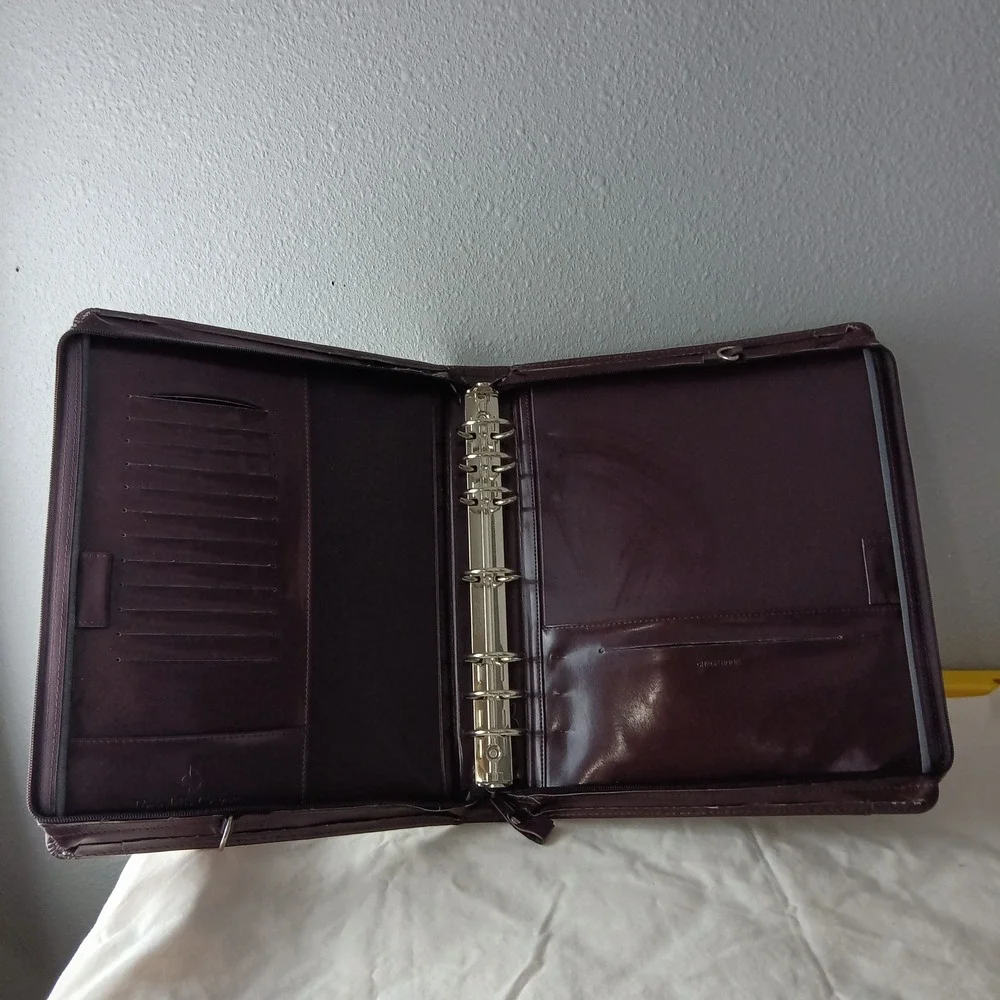 Vintage Franklin Covey Burgundy Zip Planner Binder Retractable Handles Organizer